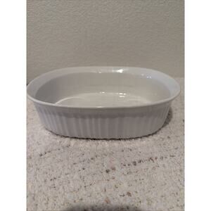 CorningWare French White 2.5 Qt OvalCasserole Dish 2.3L